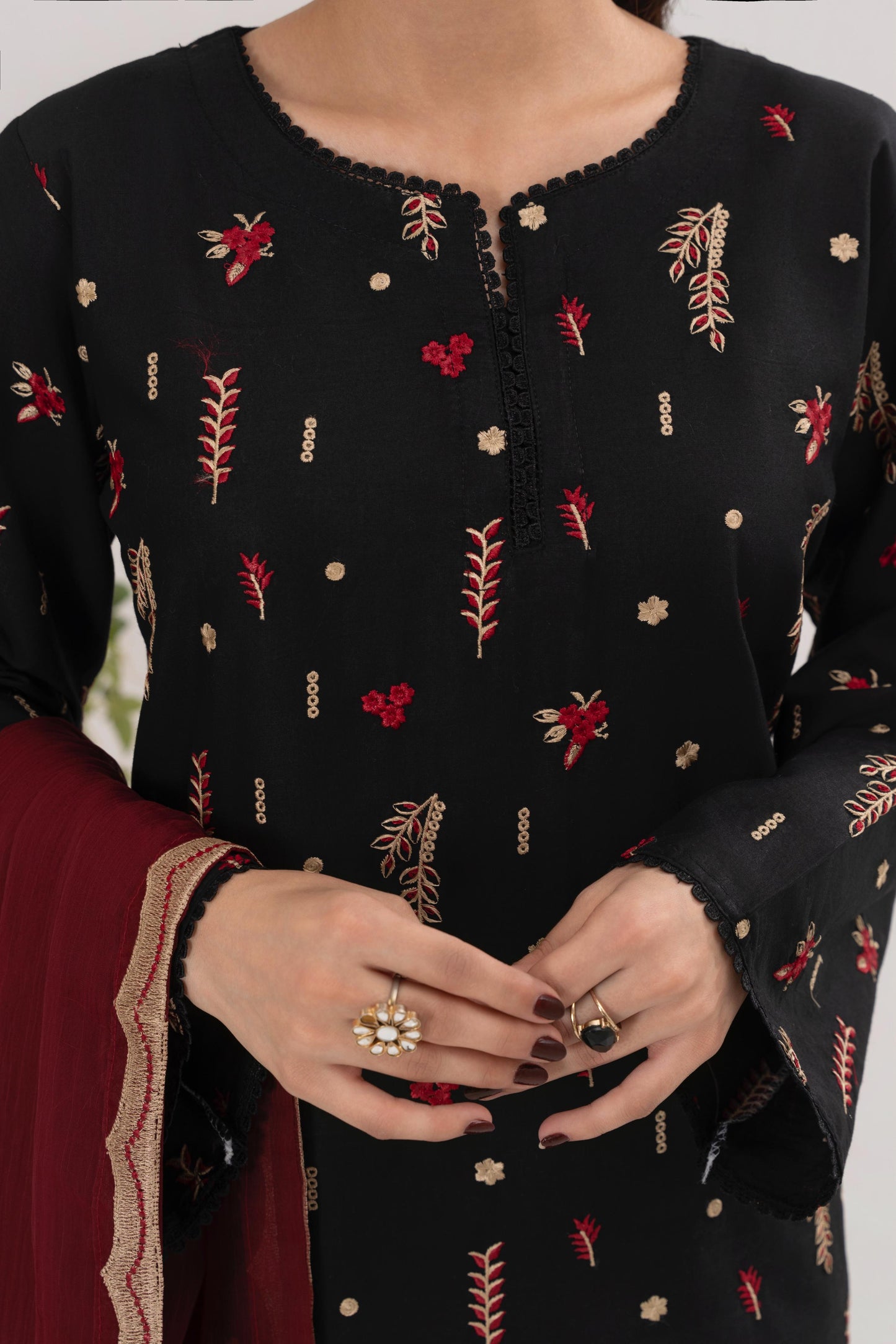 Diana Embroidered 3-Pcs