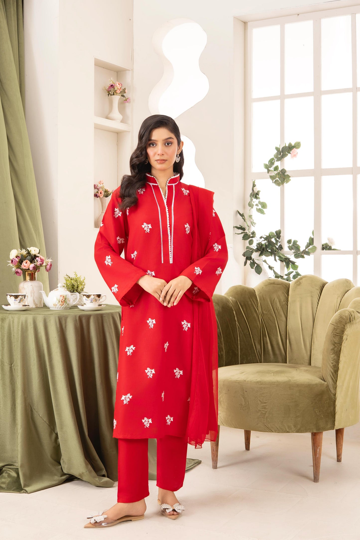 LILLY EMBROIDERY 3PC